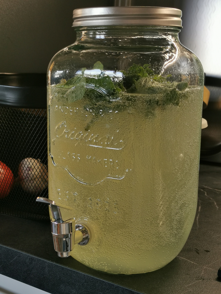 Лимонад на большую компанию