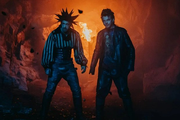 Кадр: сериал «Король и Шут»