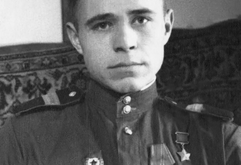 В одиночку сжег восемь танков, в том числе два «Тигра»! Невероятный бой наводчика пушки Петра Алдуненкова