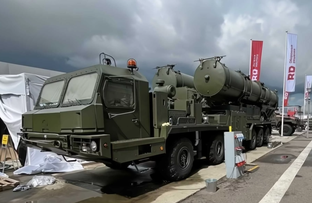 С-500 на форуме Армия-2024. Фото форума