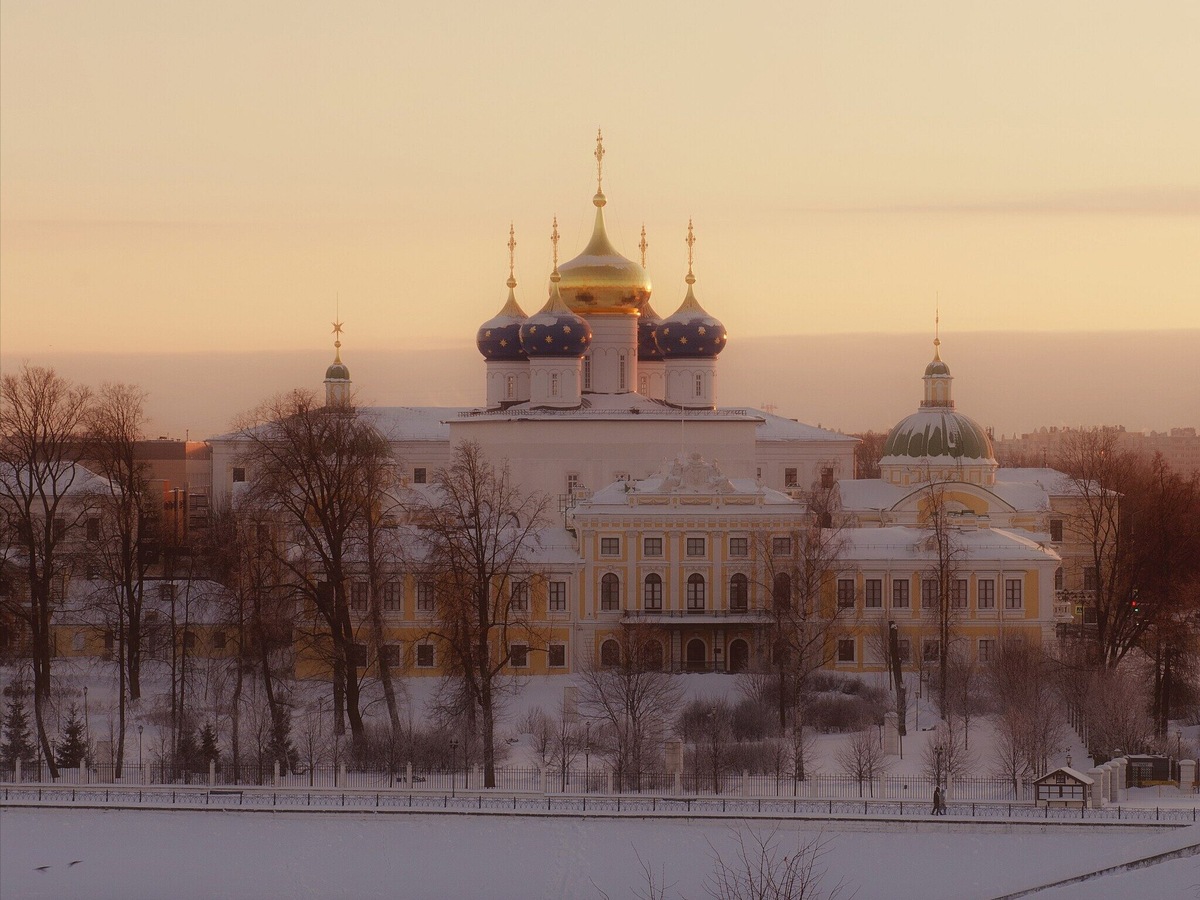 Княжна Екатерина проживала в Императорском путевом дворце, построенном в 1764–1766 годах специально для отдыха царской семьи и её свиты во время путешествия из Петербурга в Москву или обратно. Отсюда и название. Фото: Ветер Тверских Крыш / Wikimedia