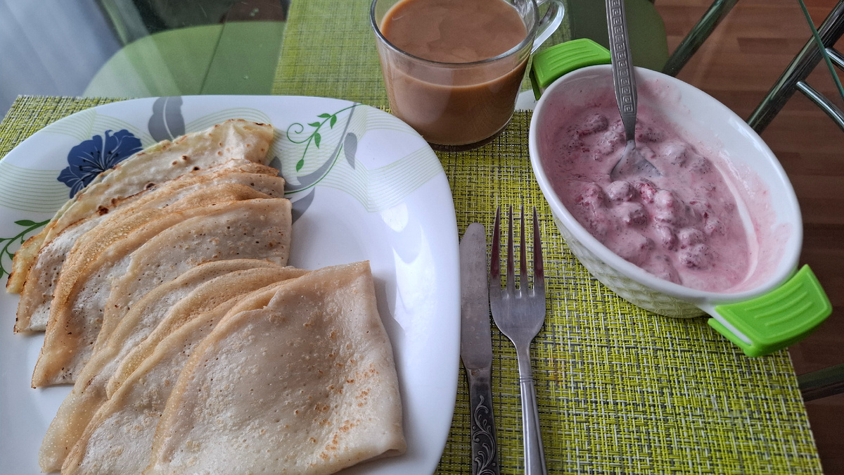 Думала, останется на второй завтрак через пару часов ( такой у меня сложился ритуал: пью вторую чашку кофе через 2-3часа после завтрака), но нет, съела все 5 штук, даже не заметила.