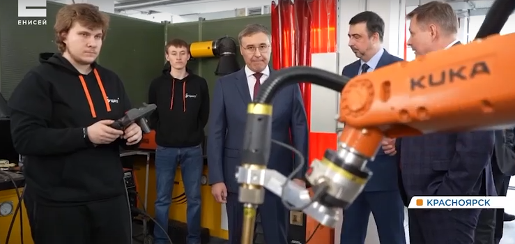     В Красноярск с рабочим визитом приехал министр науки и высшего образования России Валерий Фальков