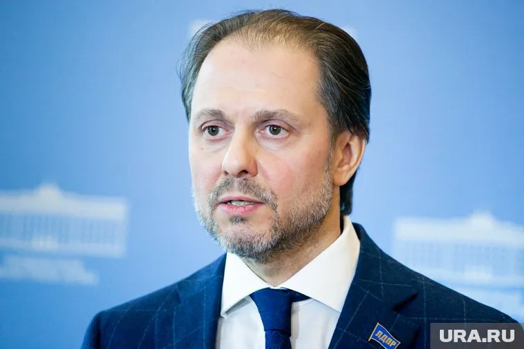 Либерал-демократы проводят личные встречи с ветеранами ВОВ, чтобы решить их проблемы
Фото: Денис Моргунов © URA.RU