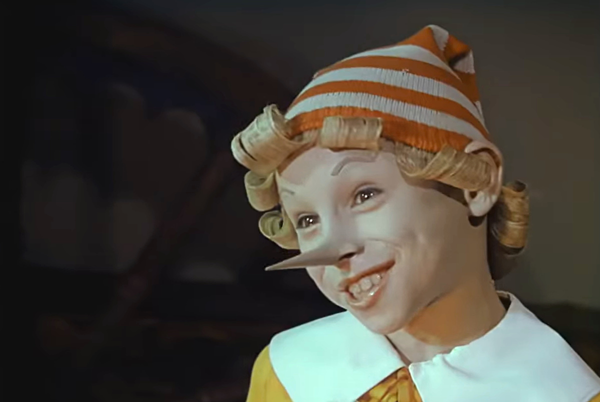 Кадр из кинофильма "Приключения Буратино", 1975 г., режиссер Леонид Нечаев, сценарист Инна Веткина, композитор Алексей Рыбников (скриншот) 