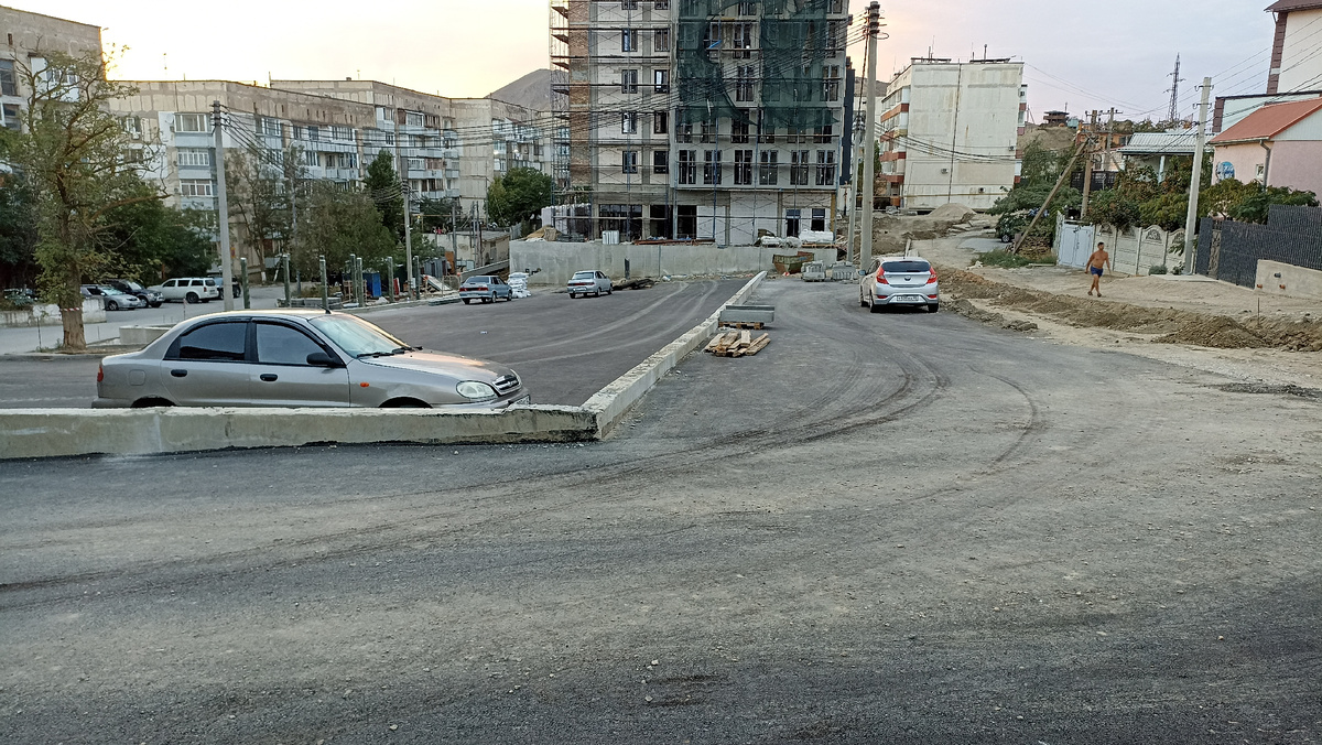 К этой дороге, к её конфигурации, у местных жителей много вопросов и претензий было