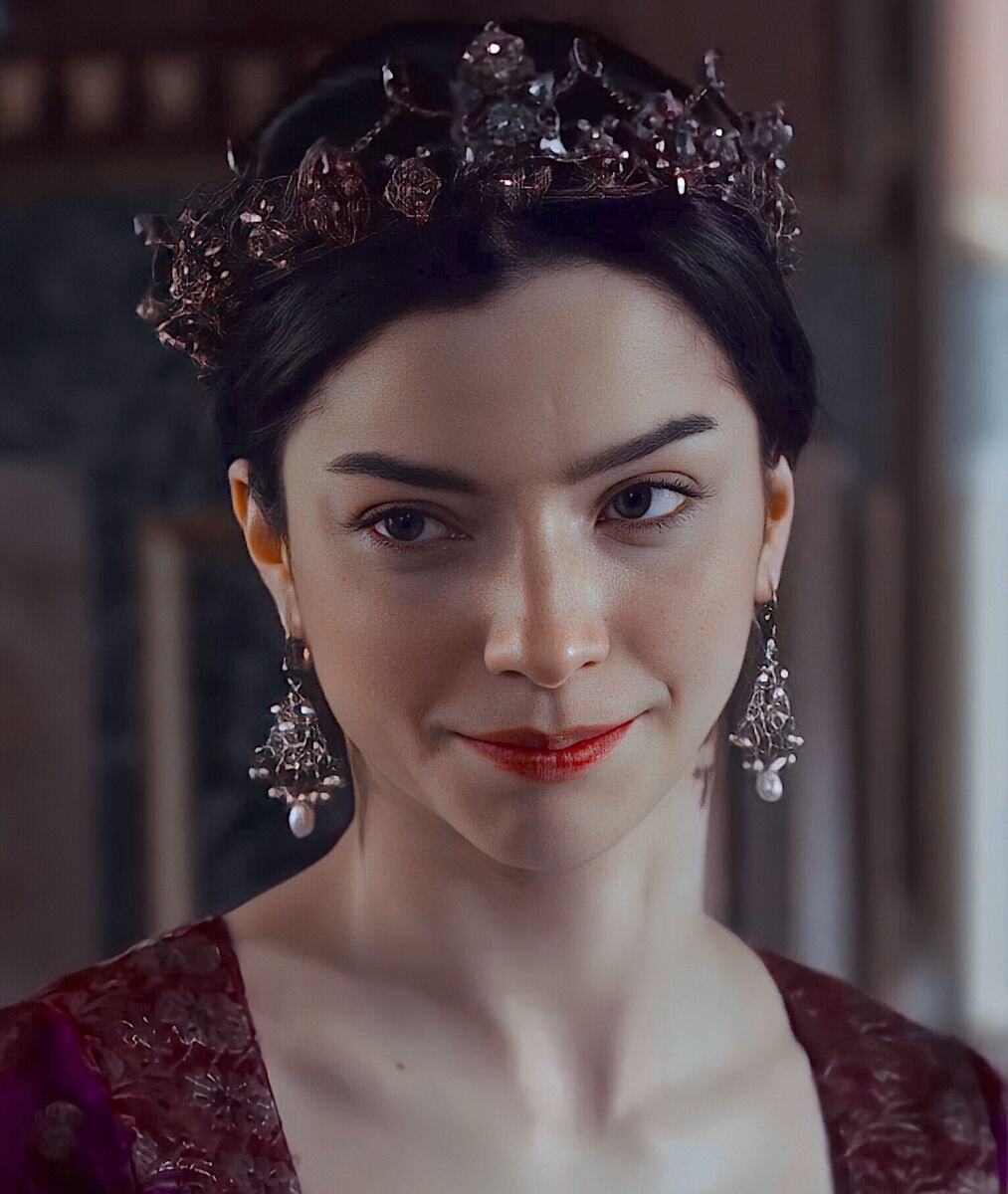 Нурбану Султан.