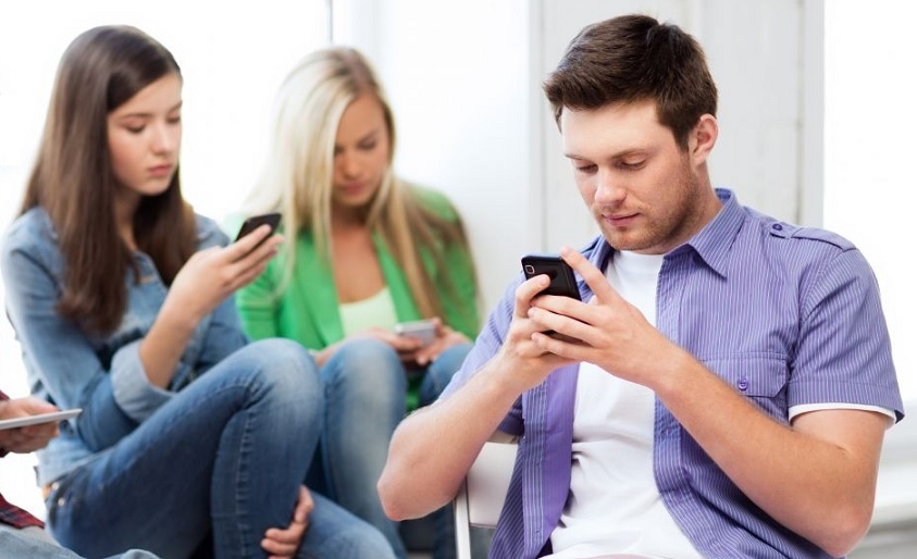 Усердно вкалывающие сотрудники (из сети)