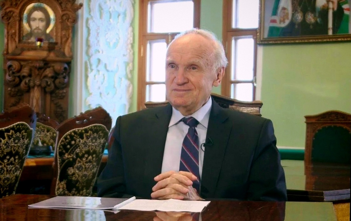 Алексей Ильич Осипов — учёный-богослов, педагог, доктор богословия, заслуженный профессор Московской Духовной Академии и Семинарии, писатель, публицист, проповедник.