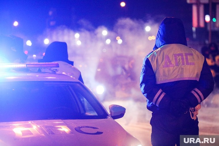    Блогер попытался дать взятку в 100 тысяч рублей сотруднику ДПС