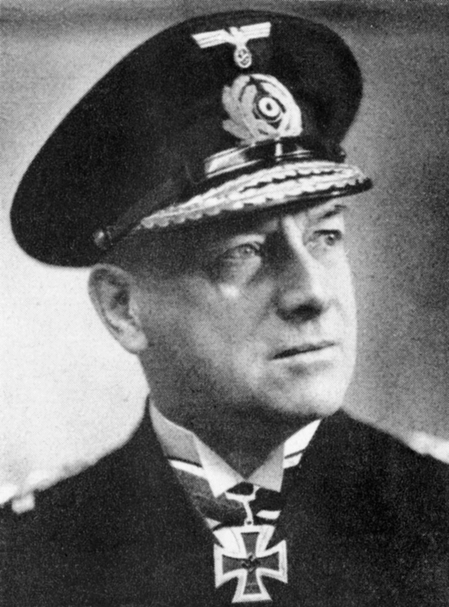Гросс-адмирал Эрих Редер