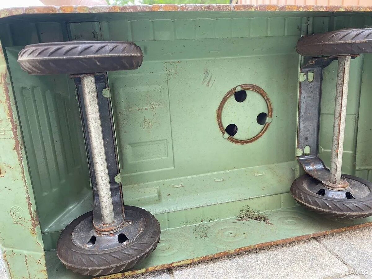 Танк, производитель "Запорожсталь", фото из открытых источников. Листаем галерею -->> 