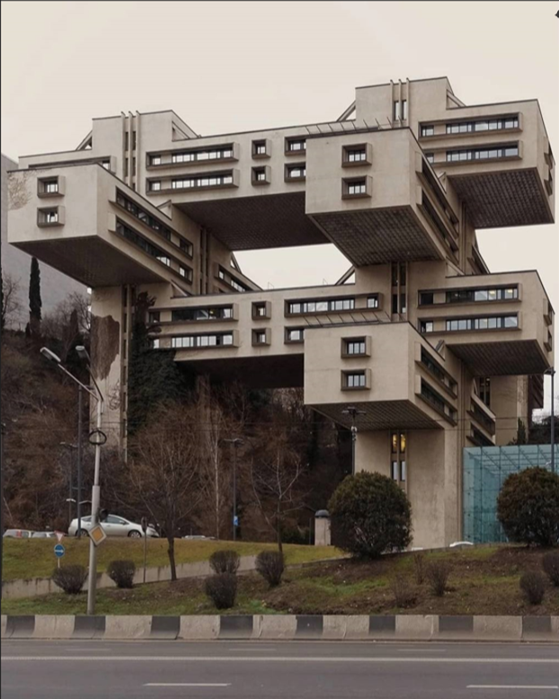 Здание Министерства автомобильных дорог