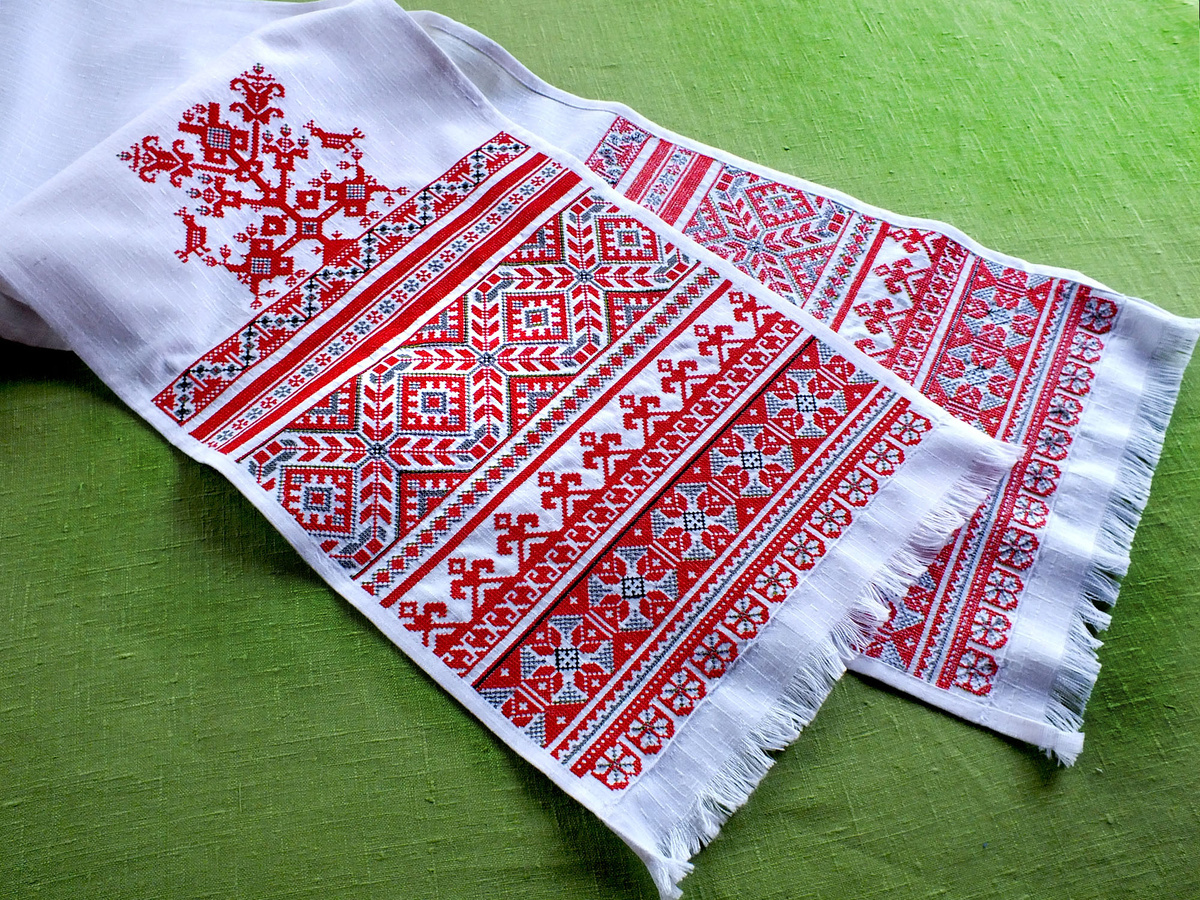 Расширение сознания также предполагает возвращение к обычаям, культуре и традициям, а также изменение собственного ума.