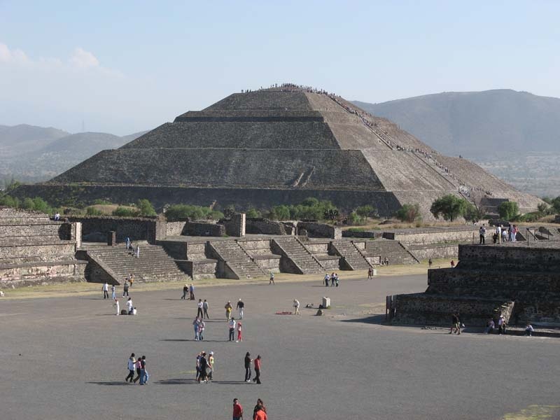 Пирамида Солнца в Теотиуакане