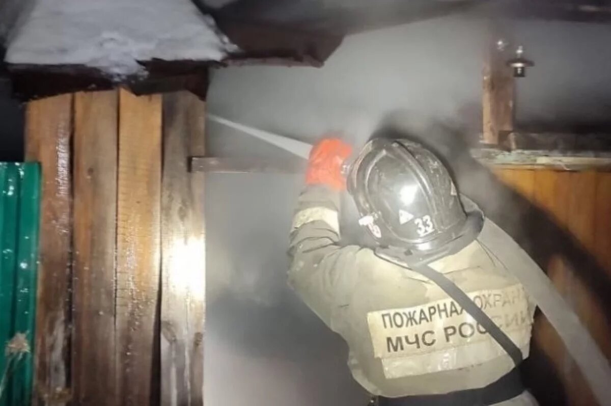    Тело погибшей нашли пожарные после тушения огня.