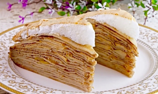 Блинчатый пирог с яблоками «Ревнивец».