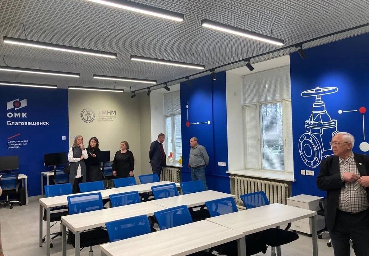    ОМК / Юлия Ларионова