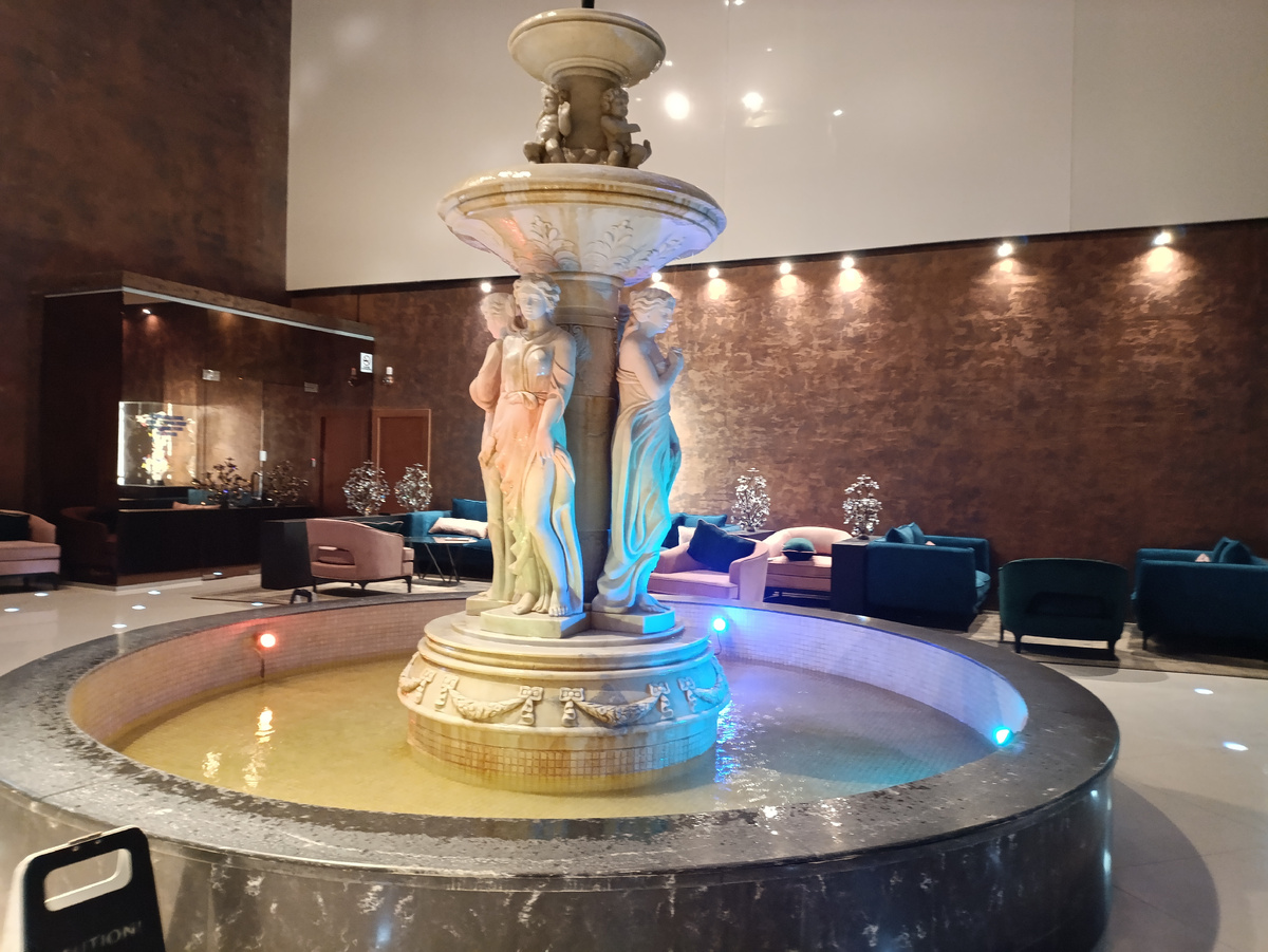 Холл ресторана "Влади"