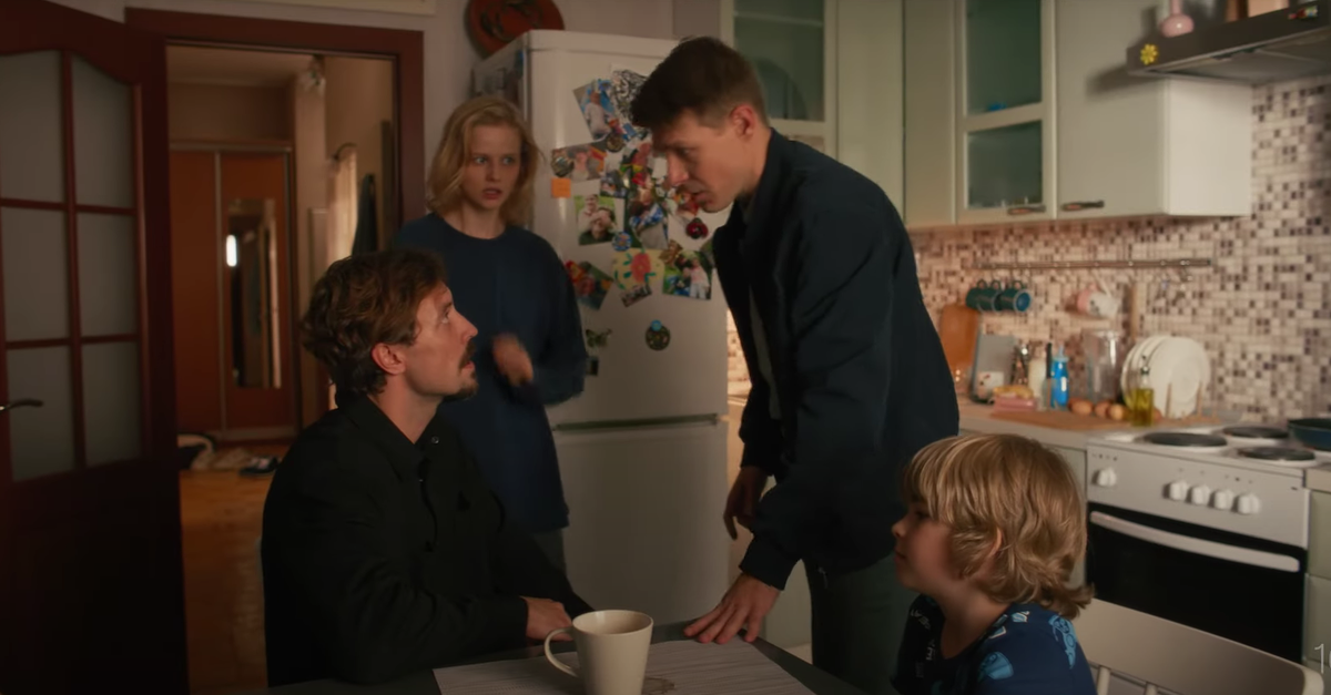 Кадр из тизера к сериалу "Между нами химия"