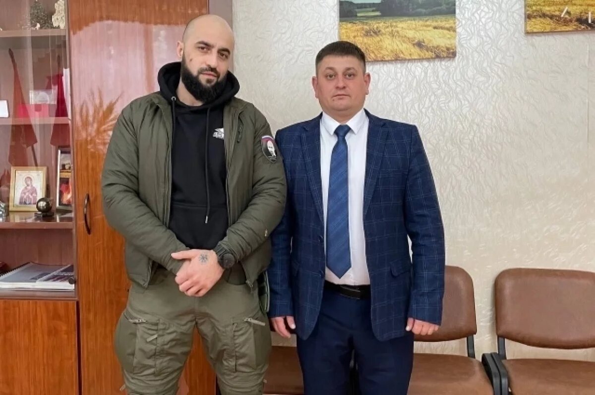    Герой России Михаил Михайлов приехал в Кваркенский район