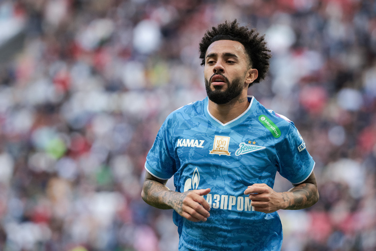    «Клаудиньо? Если игрок не выкладывается, он не помощник команде».   
Фото: «БИЗНЕС Online»