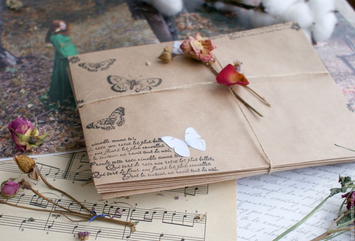 бабушка бережно хранила вещи