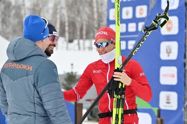    Савелий Коростелёв и Сергей Устюгов (в центре)