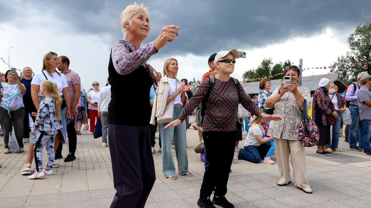 Позитивное мышление бывает полезно, но только если оно не становится средством побега от проблем. Фото: Елена Майорова 