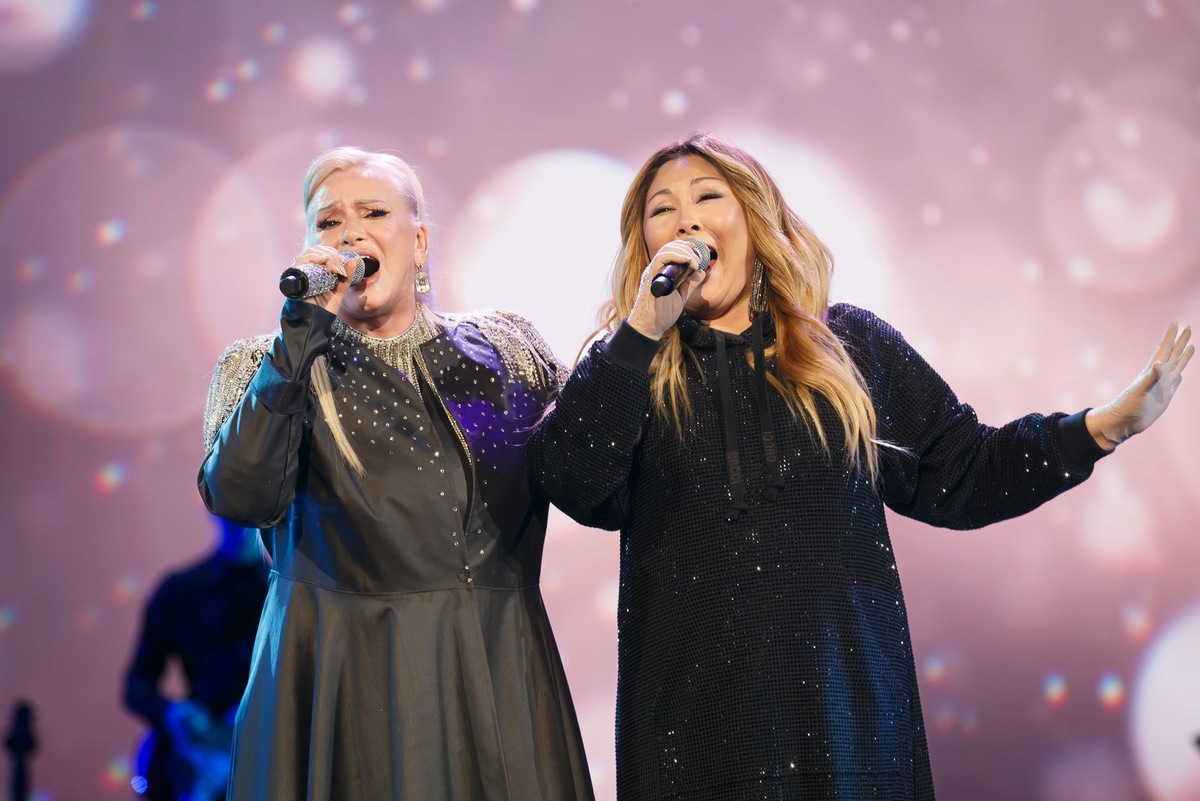    Наталия Гулькина и Анита Цой