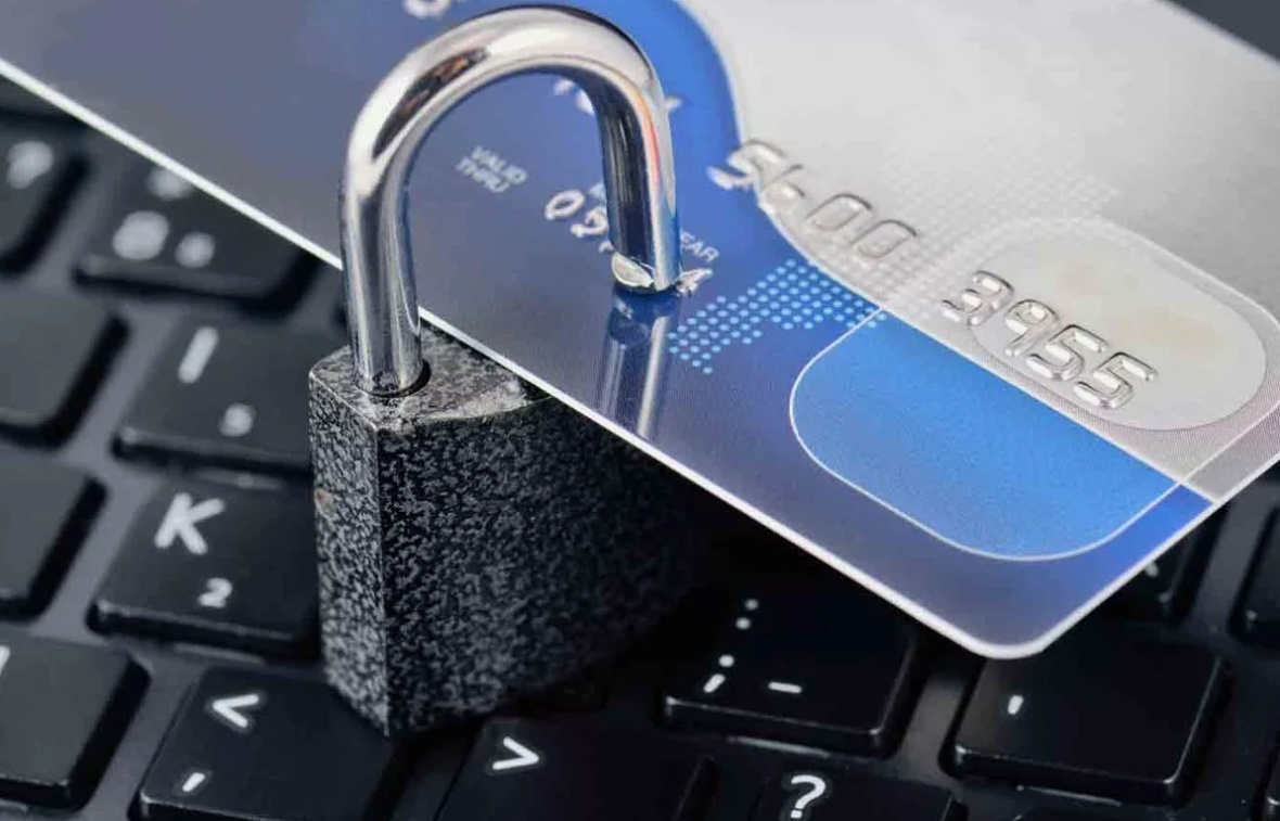 Онлайн-безопасность банковских услуг: как защитить свои финансы в цифровом мире