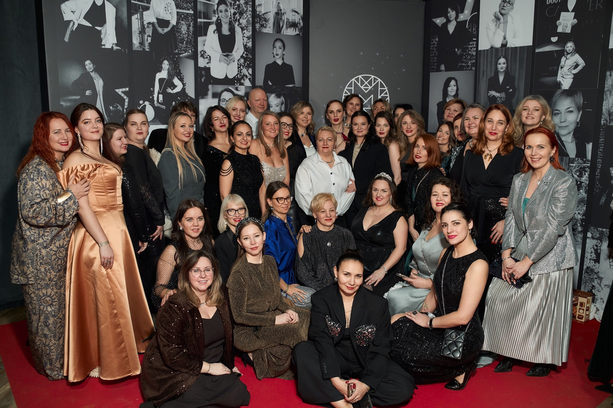 Команда модераторов Санкт-Петербурга на Форумк "5 лет Сообществу Код публичности" в Москве янвать 2025