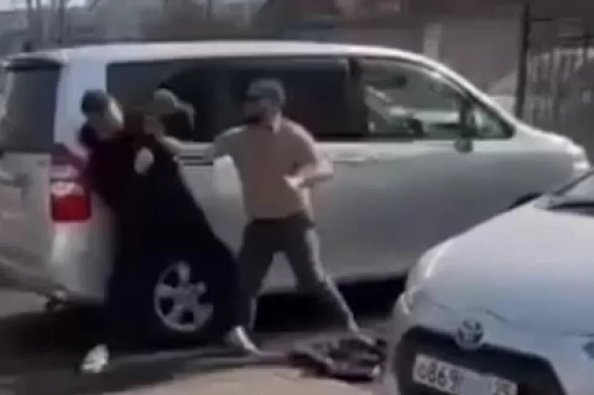    Водитель во Владивостоке устроил драку после ДТП: возбуждено уголовное дело