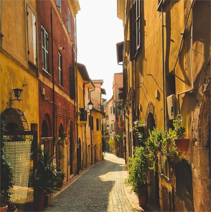 Италия.Труллы Уютные, узкие улочки по которым так и хочется прогуляться!