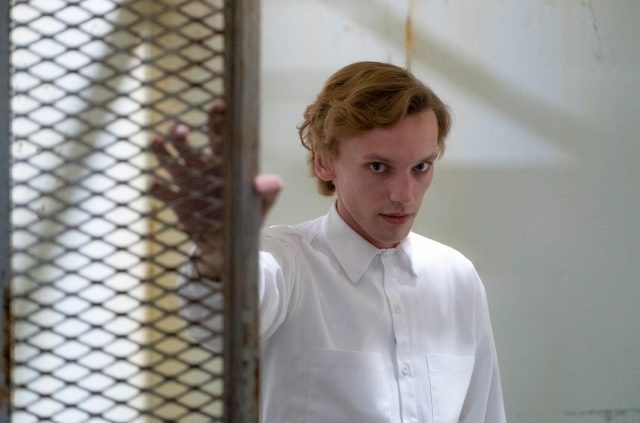    Кадр из сериала «Очень странные дела»