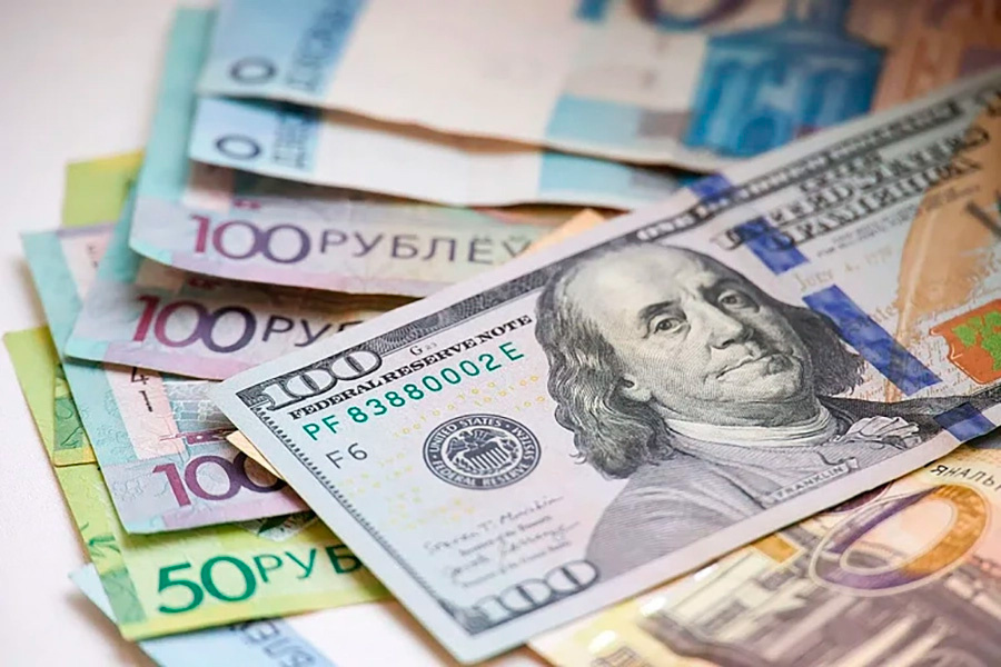     Примут ли в обменнике доллары старого образца? Ответ дали в Беларусбанке