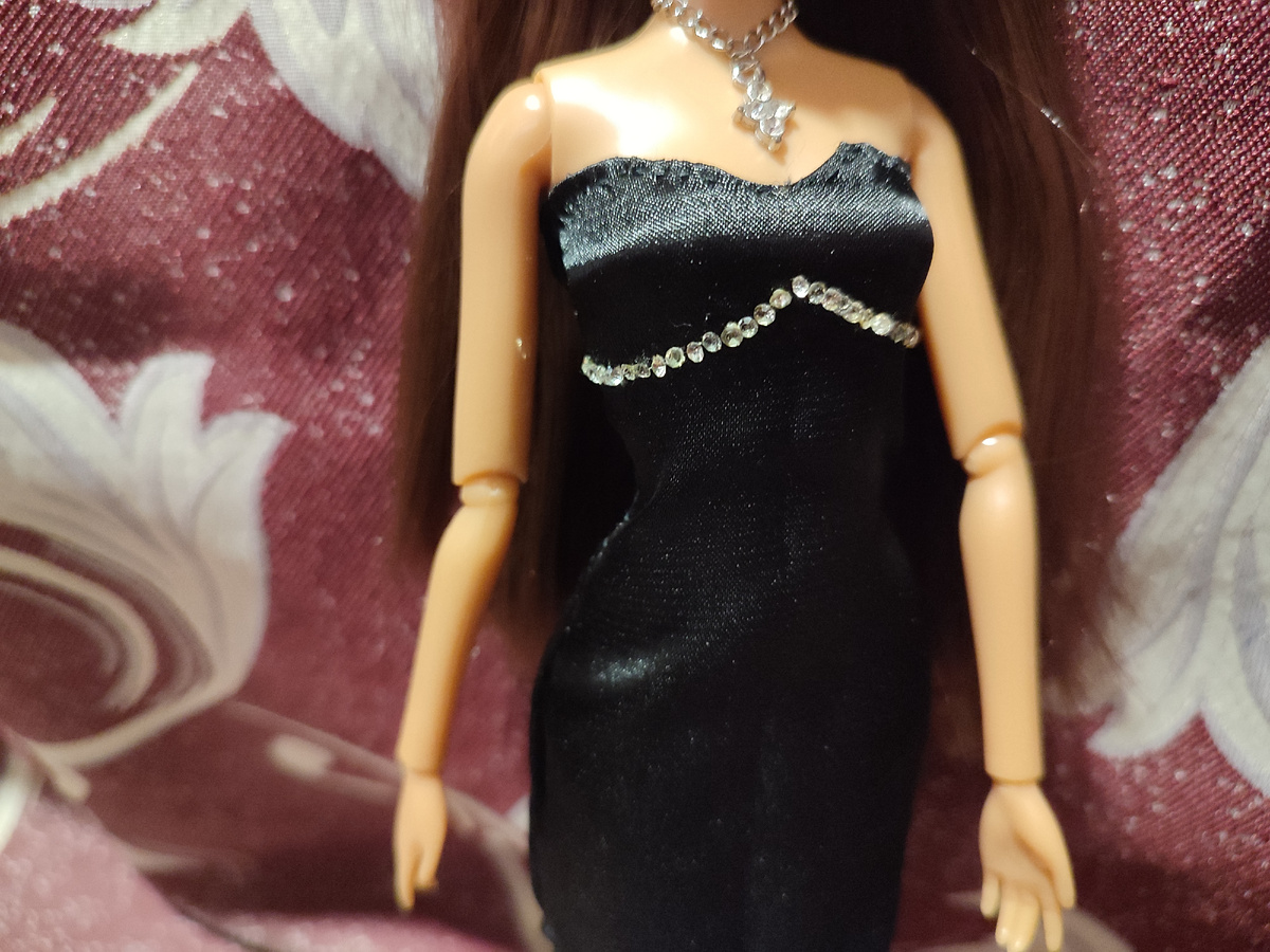 Вырез декольте. 