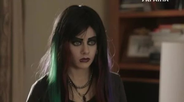 Лиза Усупова в образе девушки-вамп - актриса Евгения Туркова.