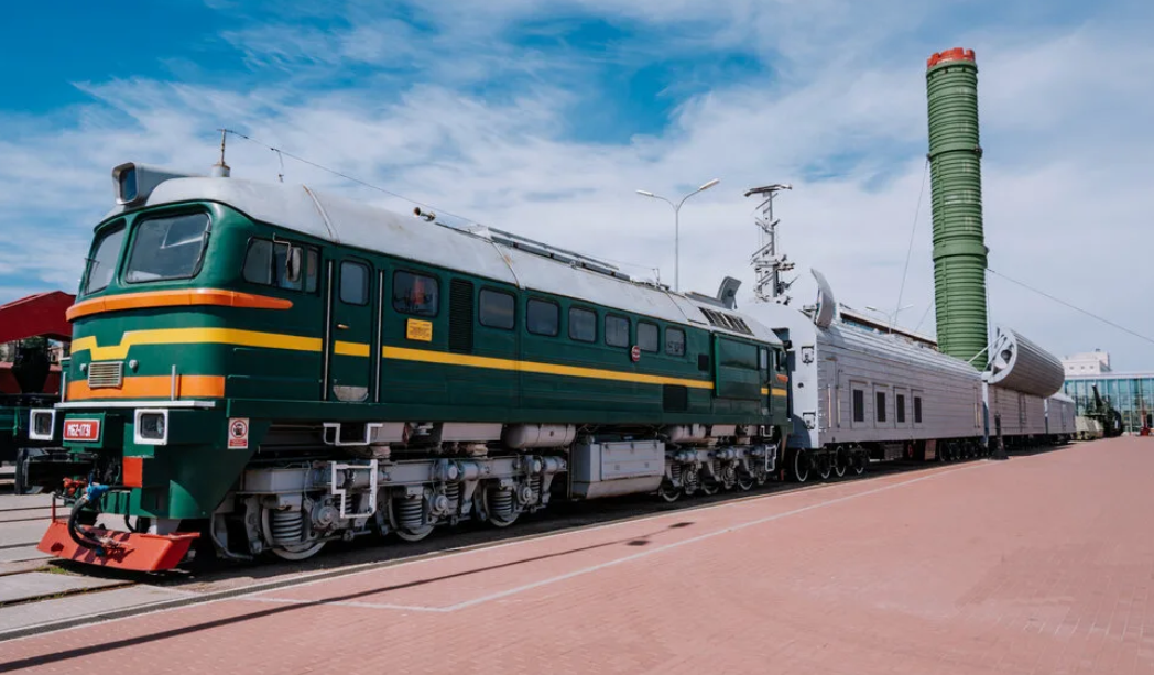 БЖРК "Молодец"стали одним из наиболее впечатляющих достижений советского ВПК. Как говорил один из главных конструкторов комплекса Владимир Уткин, в нем пришлось объединять практически взаимоисключающие идеи. Фото РЖД