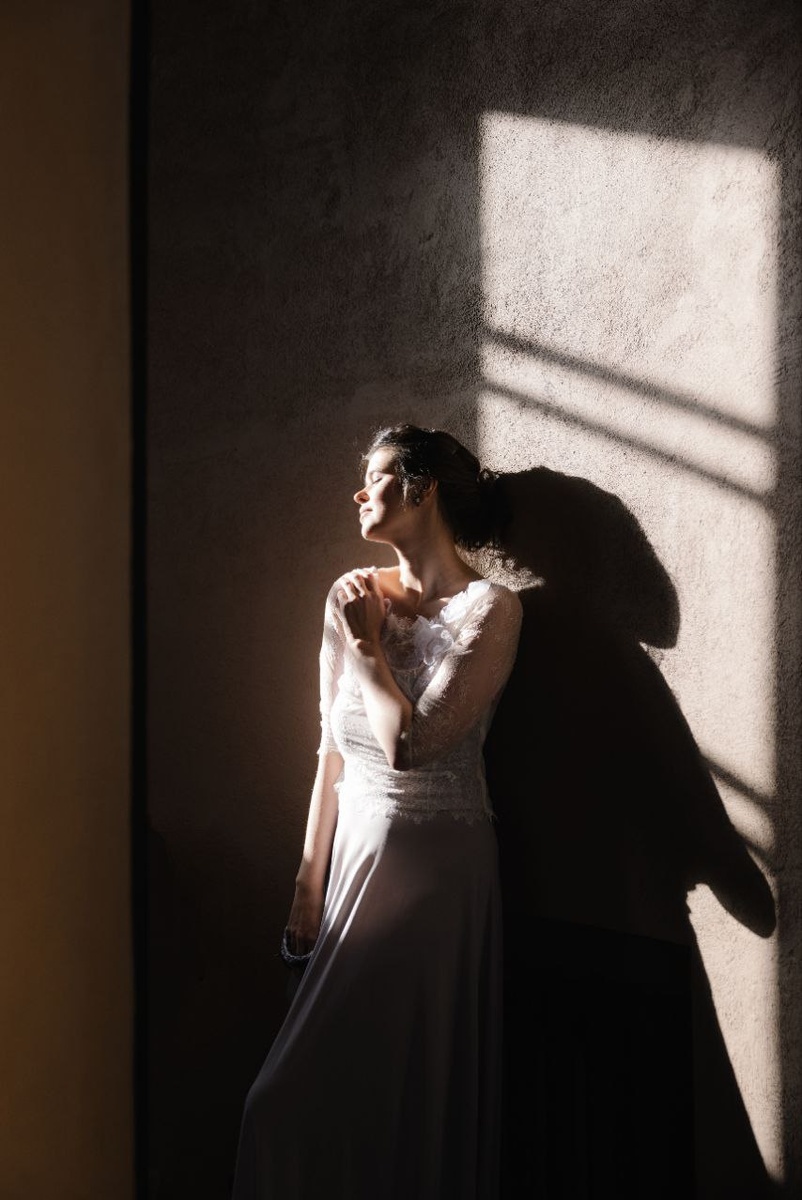 12.02. 25г.  За женственный кадр, так точно попадающий в тональность сегодняшней встречи с психологом, спасибо дорогой сердцу Юлечке (https://m.vk.com/iuliphoto). 