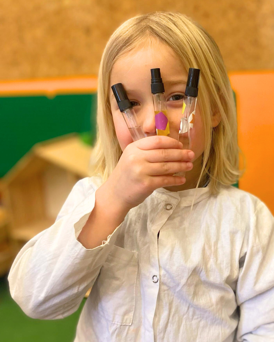 Занятия в кружке "Экспериментариум" в P'titCREF