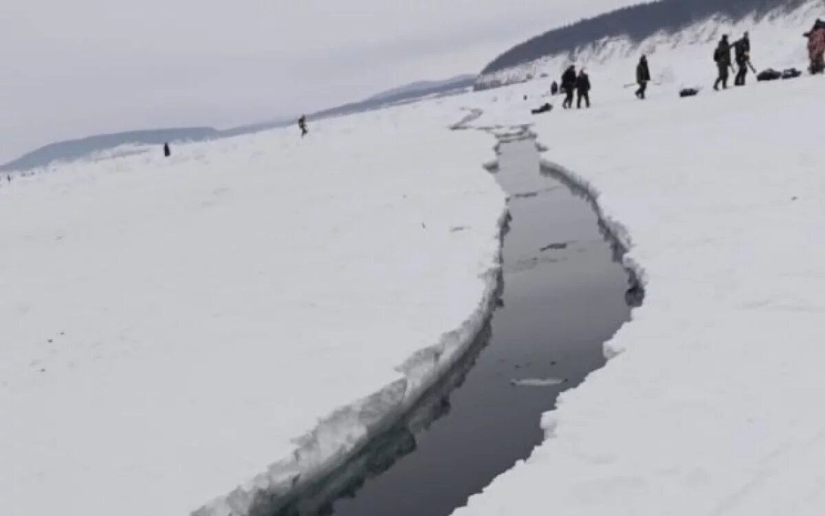    «Вот и порыбачили!»