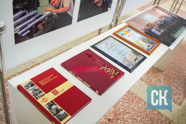    «Творчество можно найти везде»: в память о Сергее Склярове открылась выставка его работ