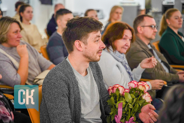    «Творчество можно найти везде»: в память о Сергее Склярове открылась выставка его работ