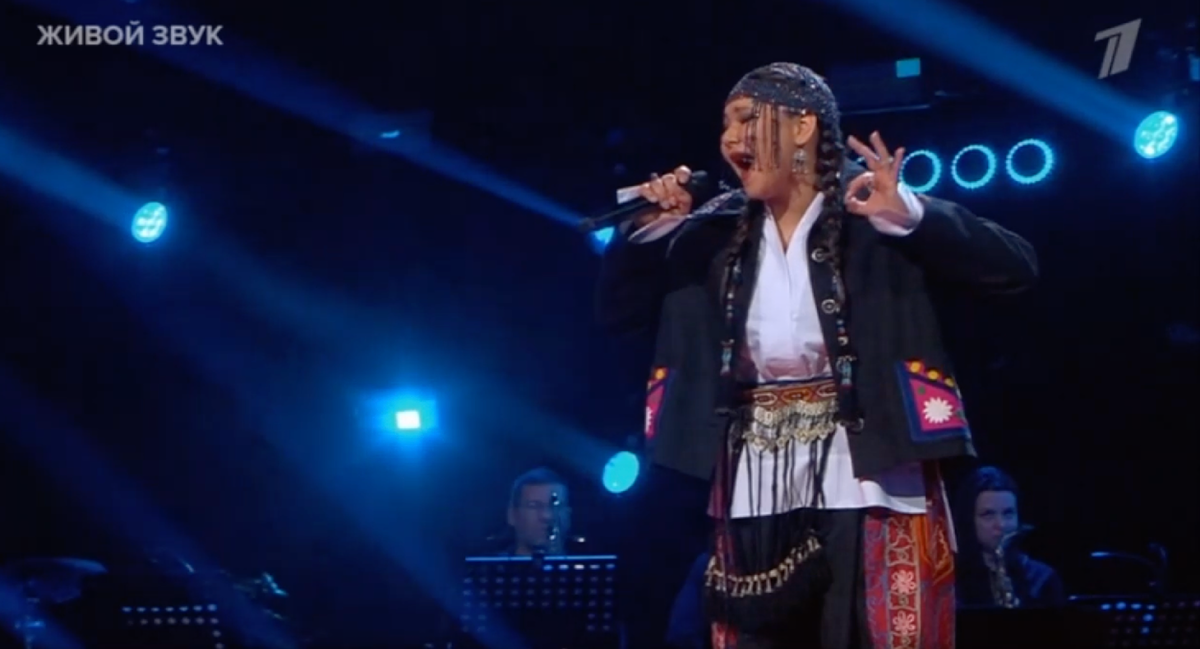 Кадр из шоу "Голос", Первый канал. 13 сезон, пятый выпуск, 28 февраля 2025 года