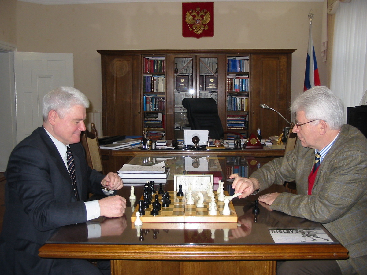 Губернатор Владимир Егоров не сдаётся...