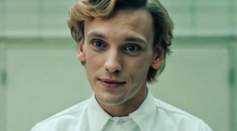     Джейми Кэмпбелл Бауэр, кадр из 4 сезона сериала «Очень странные дела» (2022)