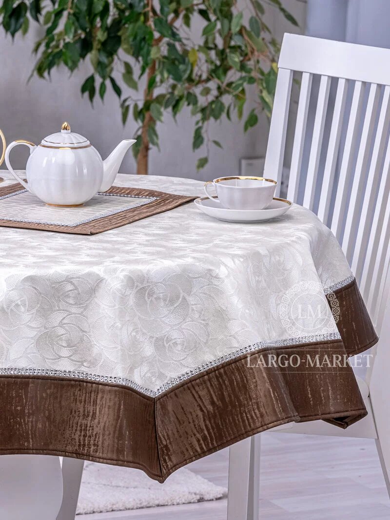 Скатерть из экокожи Розы жемчужные (кант коричневый)