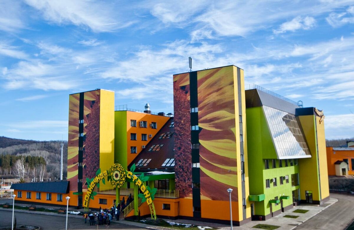  📷    В Оренбуржье в 2025 году планируют обновить несколько детских лагерей Кристина Просвиркина