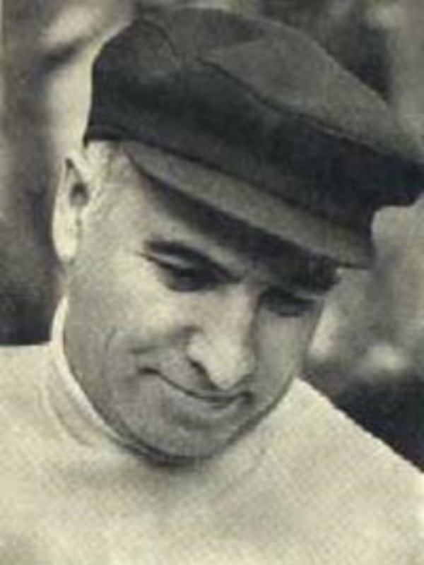 Юрий Яковлев (1922–1995). Советский писатель и сценарист, автор книг для детей и подростков.